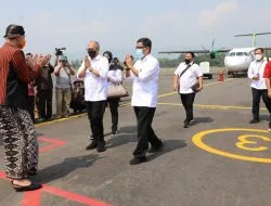 Gubernur Jateng Sambut Pendaratan Pertama Pesawat ATR di Purbalingga