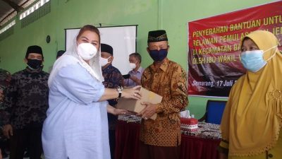 Pemkot Beri Paket Sembako dan Vitamin 600 Relawan Pemulasaran Jenazah di Semarang