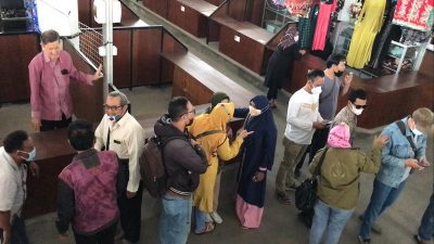 Pedagang Protes Tak Dapat Lapak di Dalam Pasar Johar