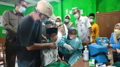 Tinjau Pelaksanaan Vaksinasi Anak, DPRD Kota Semarang: Capai 33,4 Persen