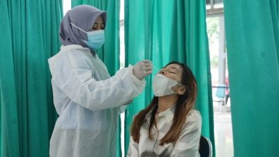 Mulai 1 Januari Tarif Rapid Test Antigen di Stasiun Menjadi Rp35.000