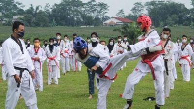 Ciptakan Atlet Berprestasi Lewat Kejuaraan Taekwondo Bupati Cup 2022 Kendal