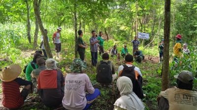 Yayasan Pamor Kuat Gandeng Perhutani Tanam Pohon Sahabat Air