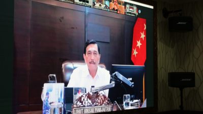 Menko Marves Ajak Kepala Daerah Waspada Covid-19 Omicron
