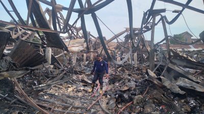 229 Kios Pasar Brambang Karangawen Ludes Terbakar