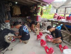 Masa Pandemi Membuat Pelaku Seni di Blora Banting Setir Bikin Kerajinan