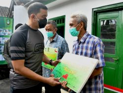 Danrem 074/Wrt Serahkan Hasil Renovasi RTLH Dan MCK Umum Untuk Warga Kota Surakarta