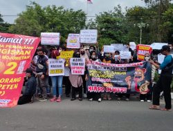 Penjaringan Perades Diduga Penuh Kecurangan, Ribuan Peserta Gruduk Kantor Bupati