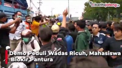 Demo Kasus Wadas, Mahasiswa Blokir Jalan Pantura