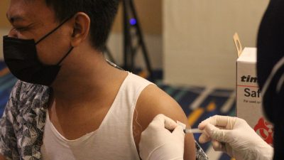 Hotel Santika Pekalongan Gelar Vaksinasi Booster Bagi Karyawan dan Masyarakat Umum