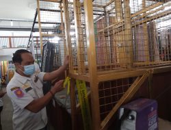 Satpol Buka 32 Segel Lapak Pedagang di Pasar Johar Cagar Budaya Utara dan Tengah