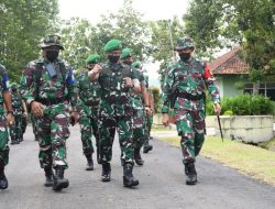 Kasdam IV/Dip Buka Latihan Pratugas Yonif 405/SK
