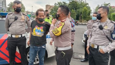 Viral Colek Pantat di Lampu Merah, Pria Ini Ditangkap Polisi
