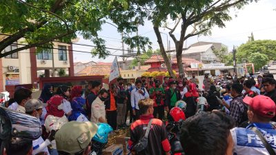 Desak Keputusan UMK Dibatalkan, Buruh Gugat Ganjar di PTUN Semarang