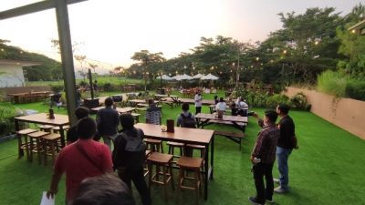 Nongkrong Kekinian Sembari Belanja di Openaire Resto Marina Semarang