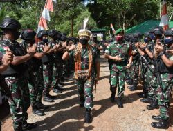 Pangdam IV/Diponegoro Kunjungi Pos Satgas Pamtas RI-PNG Yonif 410/Alugoro