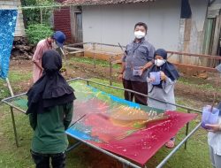Terus Pertahankan Batik Ciprat Karya Anak Anak Disabilitas Meski Diprotes Keluarga