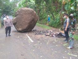Motor Babinsa Hancur Tertimpa Batu Saat Bersihkan Longsoran di Sempor