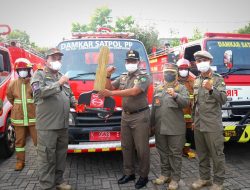 Bupati Blora Serahkan 2 Mobil Damkar Baru untuk Dua Kecamatan