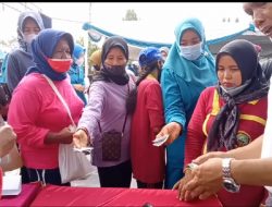 Emak-emak di Blora Serbu Bazar Migor Rp 18.000