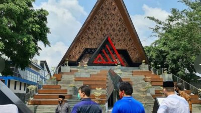 Kisah Tentang Masjid At Taufiq yang Dibangun Puan Maharani