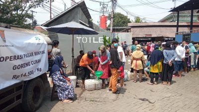 Pasar Wonodri Semarang Dapat Jatah Pasokan 7.110 Kg Minyak Goreng