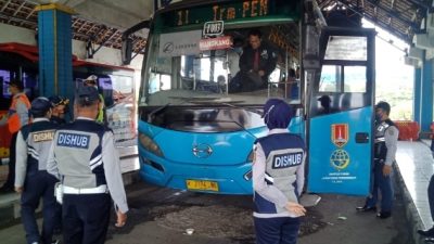 Ramp Check di Terminal Mangkang, Dishub Kota Semarang Temukan Izin Trayek Habis Tetap Beroperasi