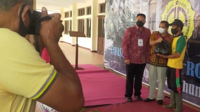 Yayasan Sosial Gotong Royong Berbagi 800 Paket Sembako