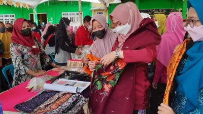Satu Jam Digelar Ratusan Paket Sembako Murah Jelang Lebaran Ludes Terjual