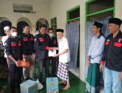 GMNI Demak Bagikan Bingkisan Lebaran pada Santri Ponpes Al Majlisus Solikhin