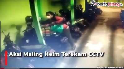 [Video] Aksi Maling Helm di RSUD Blora Terekam CCTV
