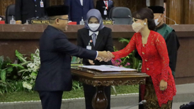 Dilantik jadi Anggota DPRD Jateng, Paramita Janji Perjuangkan Aspirasi Masyarakat