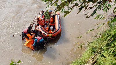 Jasad Remaja Hanyut Tenggelam di Sungai Serayu Berhasil Dievakuasi Tim SAR