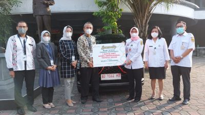 Bank Jateng Serahkan Bantuan Mobil Operasional ke RSUD Ir Soekarno Sukoharjo