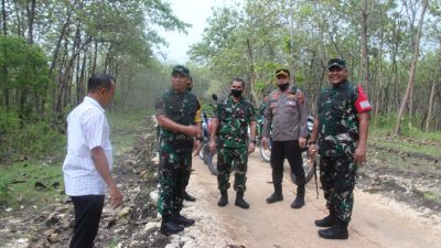 Irdam IV/Diponegoro Tinjau Pelaksanaan TMMD Reg Ke-113 Kodim Blora