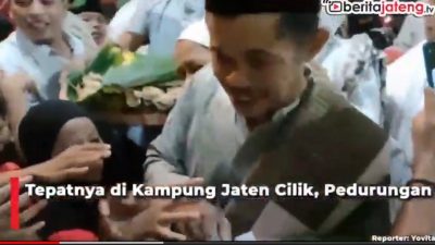 [Video] Tradisi Unik Syawalan di Semarang, Bagi-bagi Ketupat Jembut