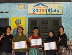 DEMA Justicia FH UGM Gelar Aksi Sosial Donasi Buku Peringati Hari Buku Nasional