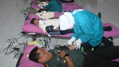 Kesdam IV/Diponegoro Gandeng PMI Kota Semarang Gelar Donor Darah