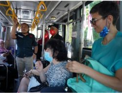 Delegasi Kota Sofia Bulgaria Keliling Kota Naik Transportasi Umum Trans Semarang