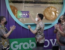 Kolaborasi Grab OVO Luncurkan Pembayaran Pajak dan Layanan Publik Drive Thru Pertama Indonesia
