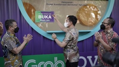 Kolaborasi Grab OVO Luncurkan Pembayaran Pajak dan Layanan Publik Drive Thru Pertama Indonesia