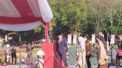Presiden Jokowi Pimpin Upacara Peringatan HUT Bhayangkara ke-76