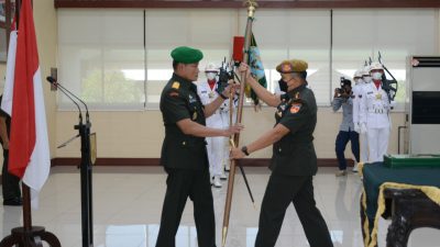 Serah Terima Jabatan Danyonarhanud 15/DBY dan Dandeninteldam IV/Diponegoro