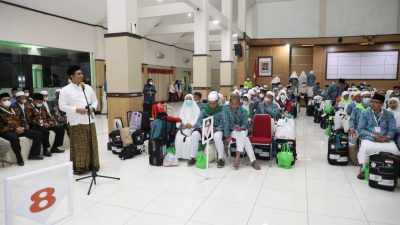 360 Jamaah Haji Kloter 1 Embarkasi Solo Tiba di Tanah Air