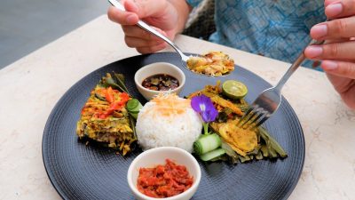 Nikmatnya Pepes Bandeng Presto Aston Inn Pandanaran Semarang