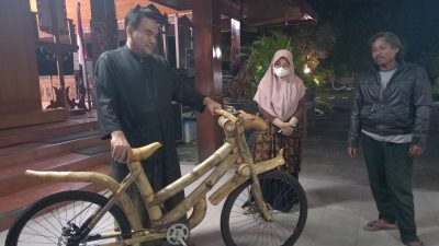 Sepeda Bambu Unik Karya Warga Blora
