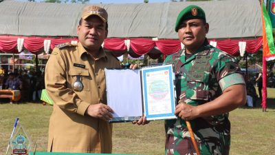 TNI Bantu Petani Desa Sempu Atasi Hama Tanaman Cabai Lewat TMMD