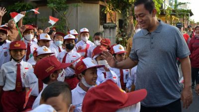 Wali Kota Tegaskan Siswa di Semarang Tak Diwajibkan Beli Seragam di Sekolah