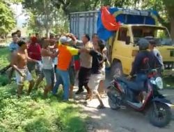 Akibat Salah Paham Dikira Penjahat, Supir Truk di Blora Dikeroyok Massa 