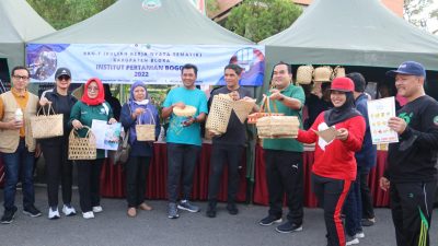 Hasil Program KKN IPB Dipamerkan di CFD Alun-alun Blora